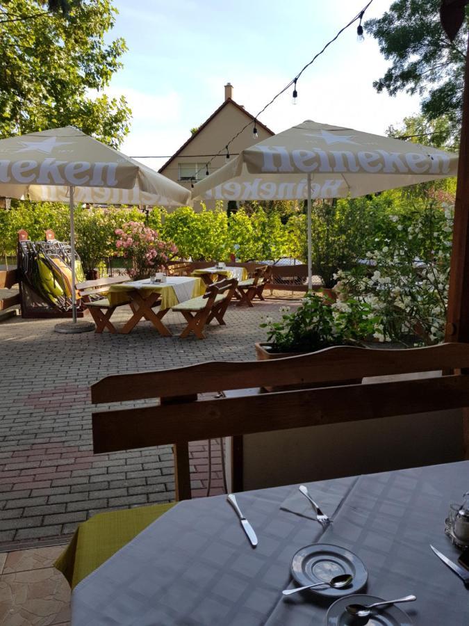Sommer Panzio Balatonföldvár Dış mekan fotoğraf