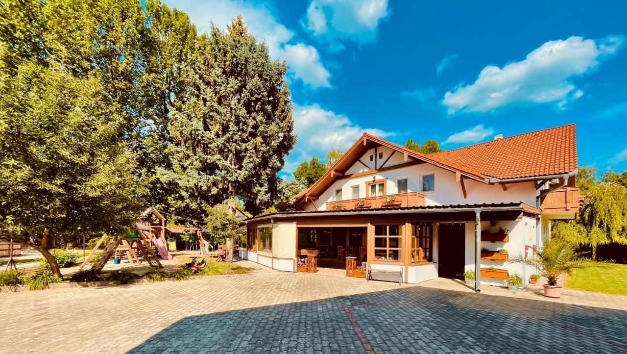 Sommer Panzio Balatonföldvár Dış mekan fotoğraf